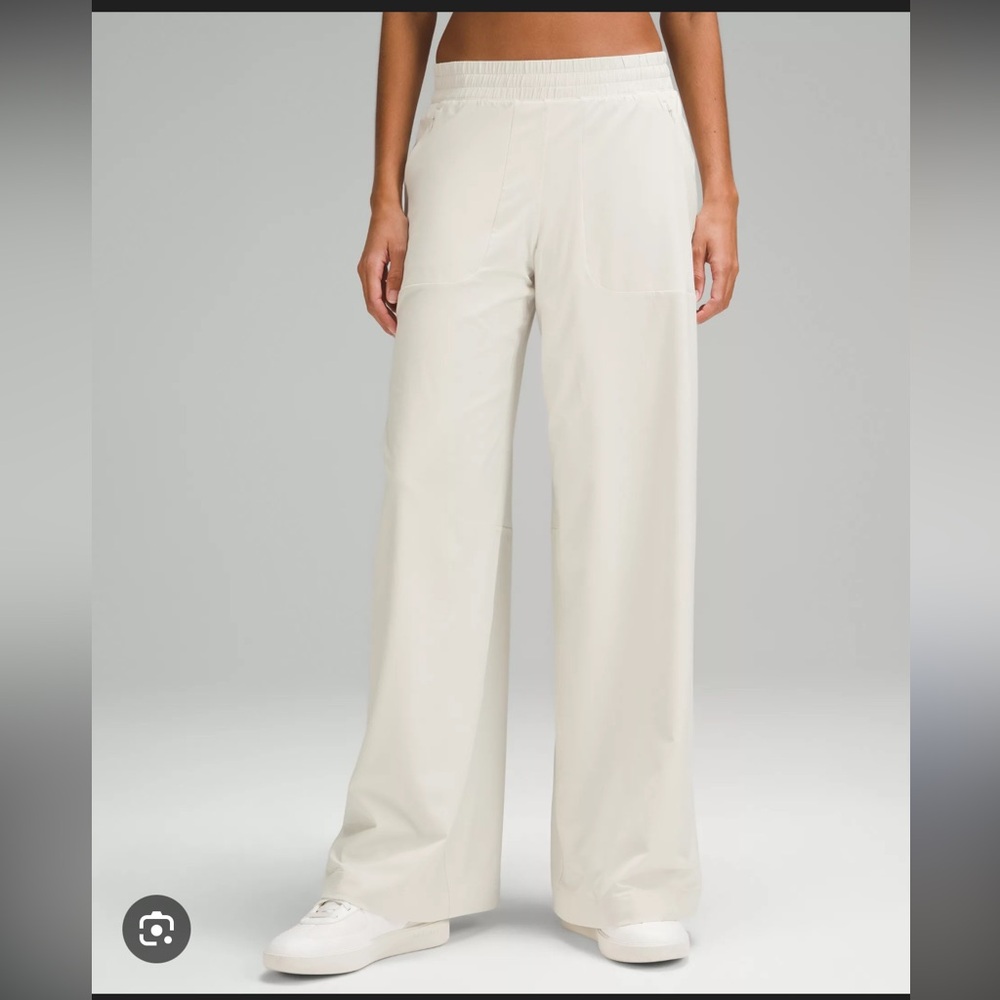 Lululemon swift mid-rise wide leg pant